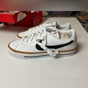 Nike Black and White Sneakers with Box